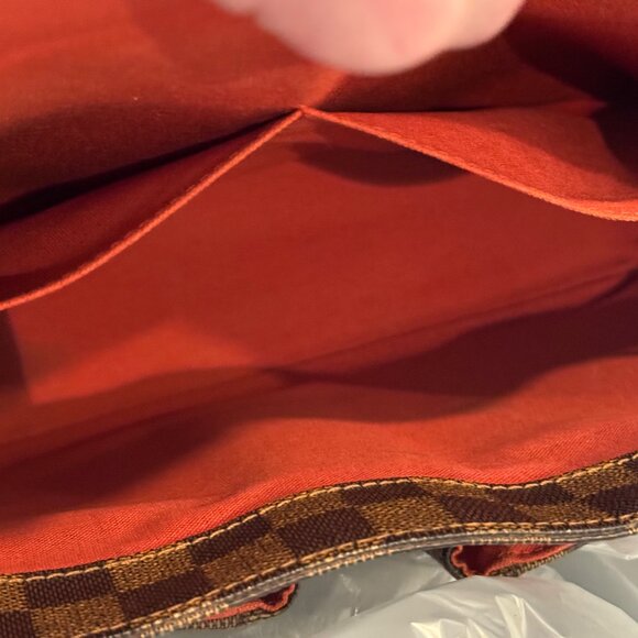 Louis Vuitton Brown and Red Messenger Bag with Iconic Design - Picture 10 of 14